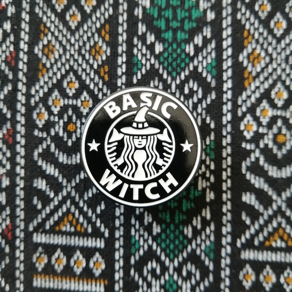 📍2/20$ Basic Witch Enamel Pin NWOT - Picture 1 of 6